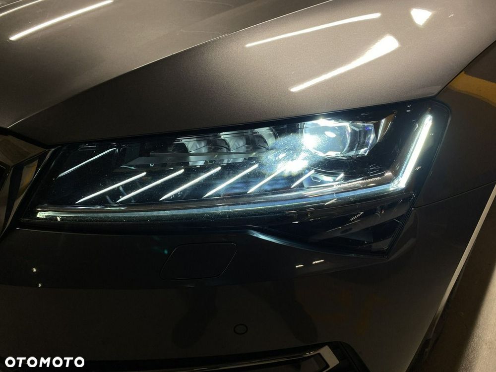Skoda Superb 2.0 TDI SCR Style DSG - 10