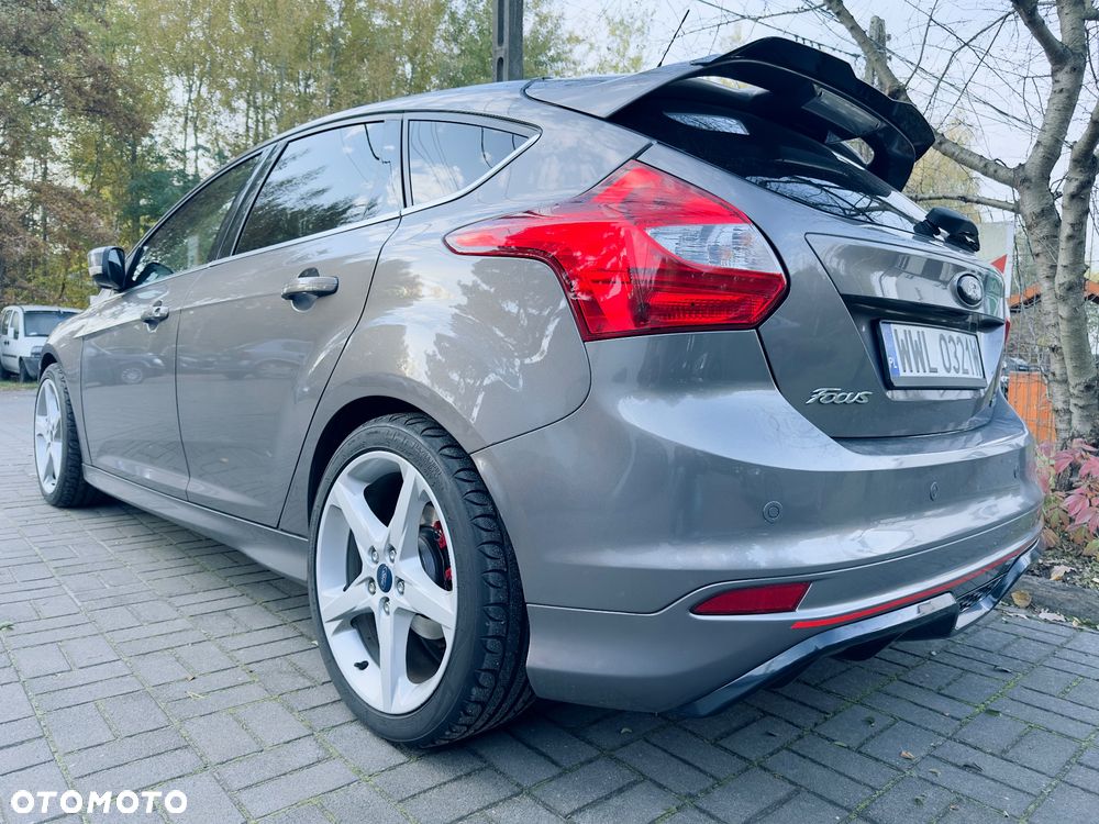 Ford Focus 1.6 EcoBoost Titanium - 1