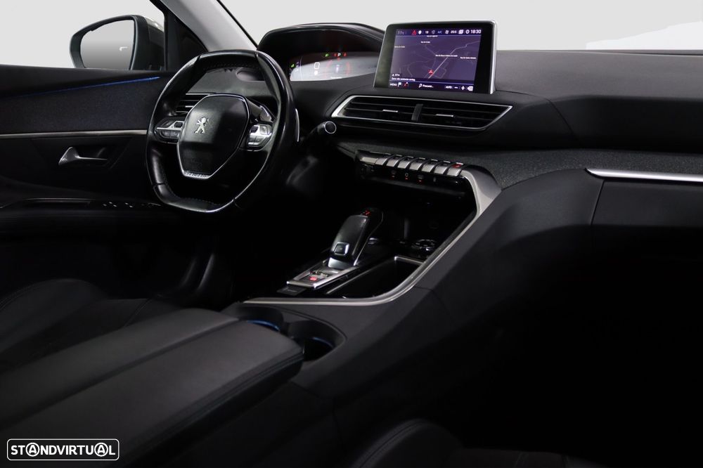 Peugeot 3008 PureTech 130 Stop & Start GPF EAT8 Crossway - 12