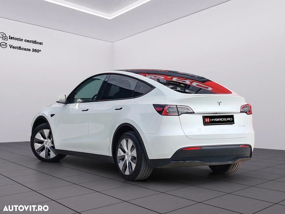 Tesla Model Y Long Range Dual Motor AWD - 4