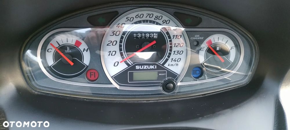 Suzuki Burgman - 18