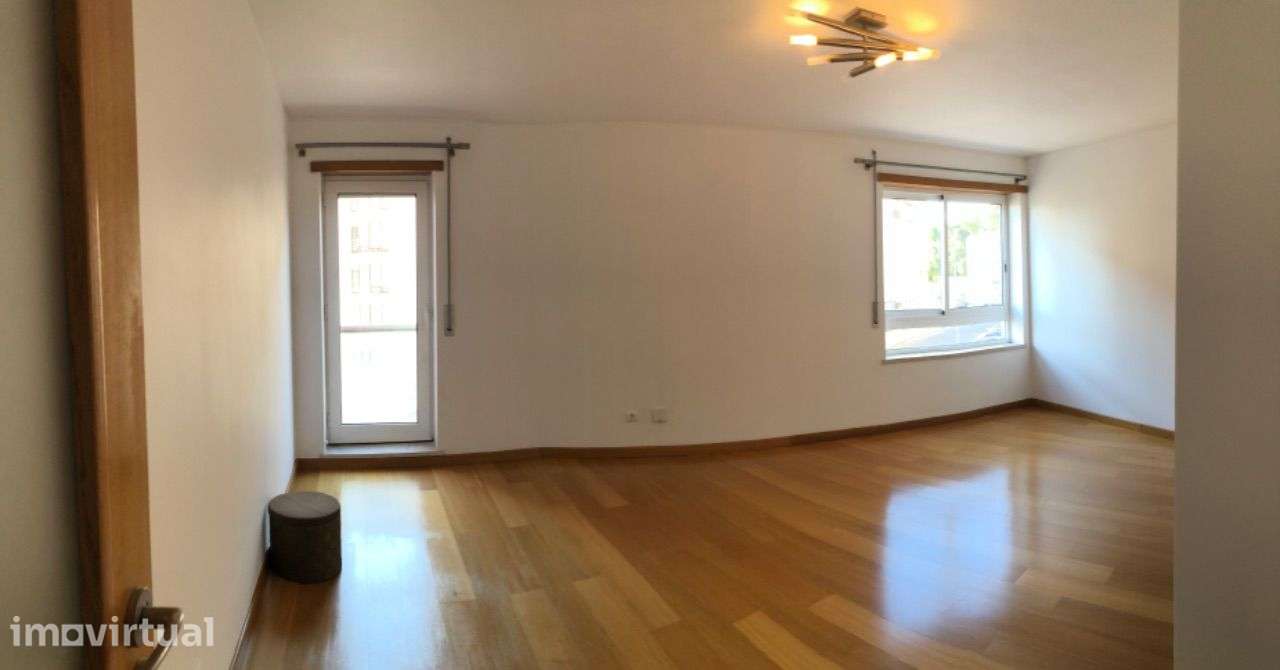 Arrendamento T1 junto ao metro Quinta das Conchas / Lisboa - Grande imagem: 4/7