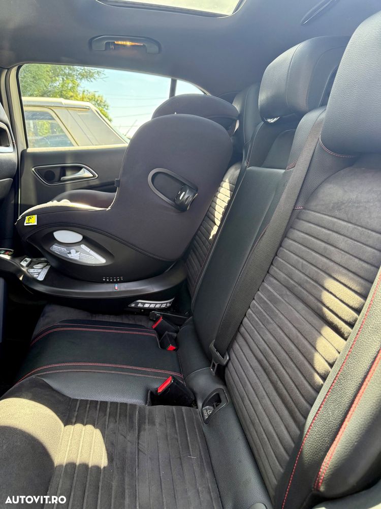 Mercedes-Benz GLA 200 (CDI) d 4Matic 7G-DCT AMG Line - 17