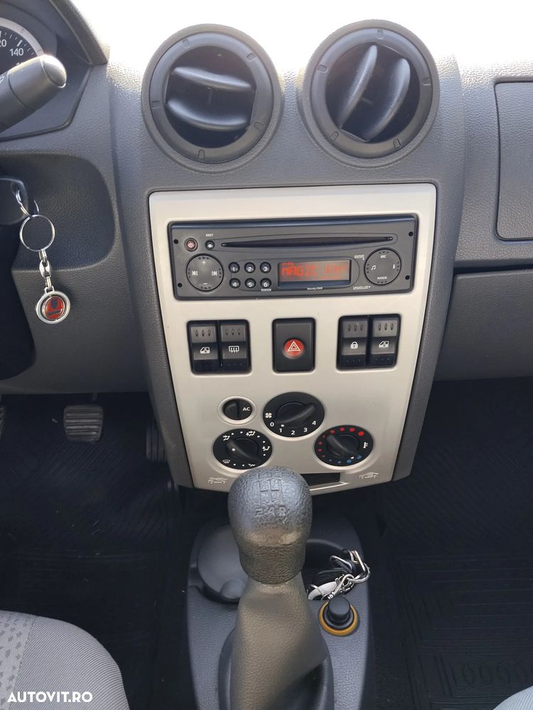 Dacia Logan 1.4 MPI Laureate - 11