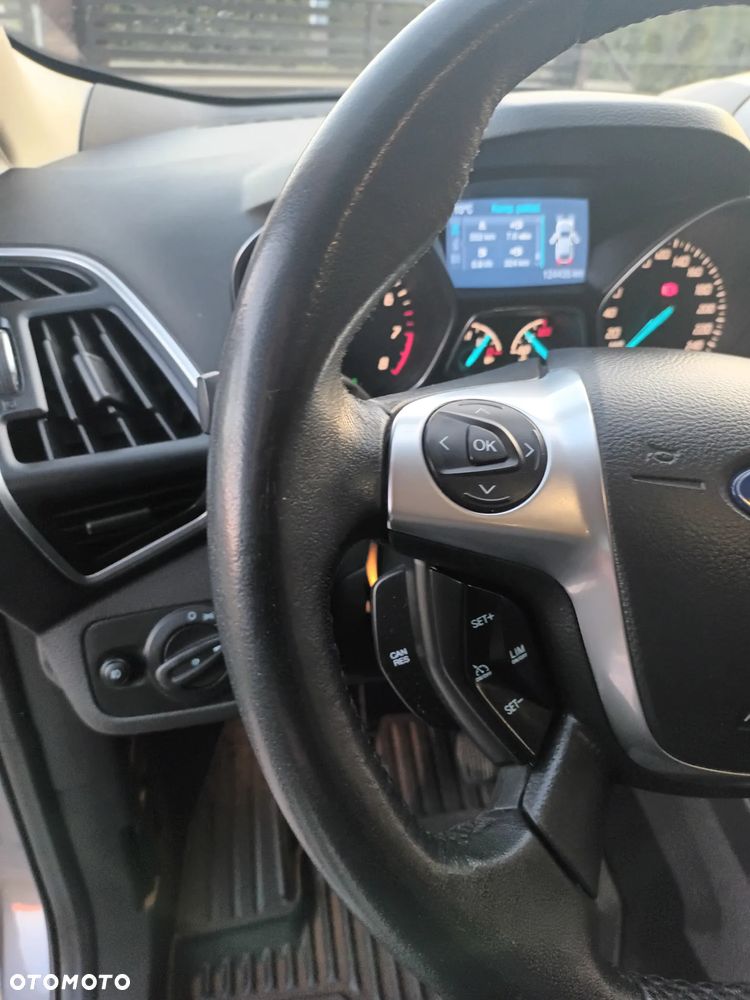 Ford Kuga 1.6 EcoBoost 2x4 Titanium - 27