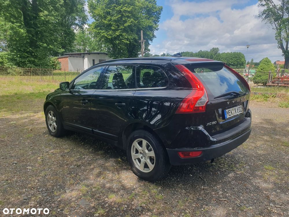 Volvo XC 60 D3 Momentum - 9