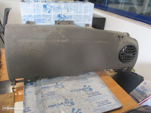 Kit Airbags  P5GR10ZJ8AI  P55315103AF  P5JS061X9AE   5JS061TRMAE   30352716E  P04606999AA   JEEP CHEROKEE KJ 2006 2.8D 165CV 5P DOURADO SEM TABLIER - 2