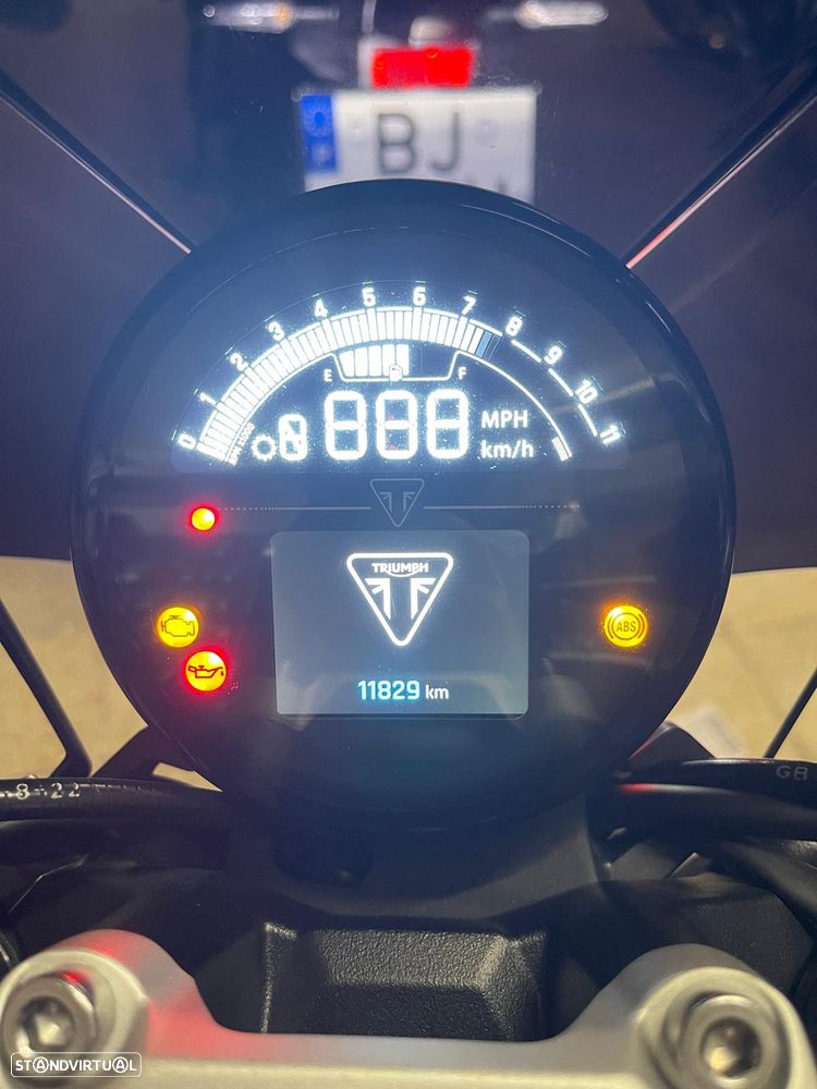 Triumph Trident 660 - 7