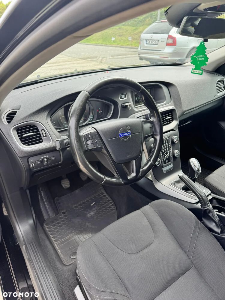 Volvo V40 D2 Kinetic - 9