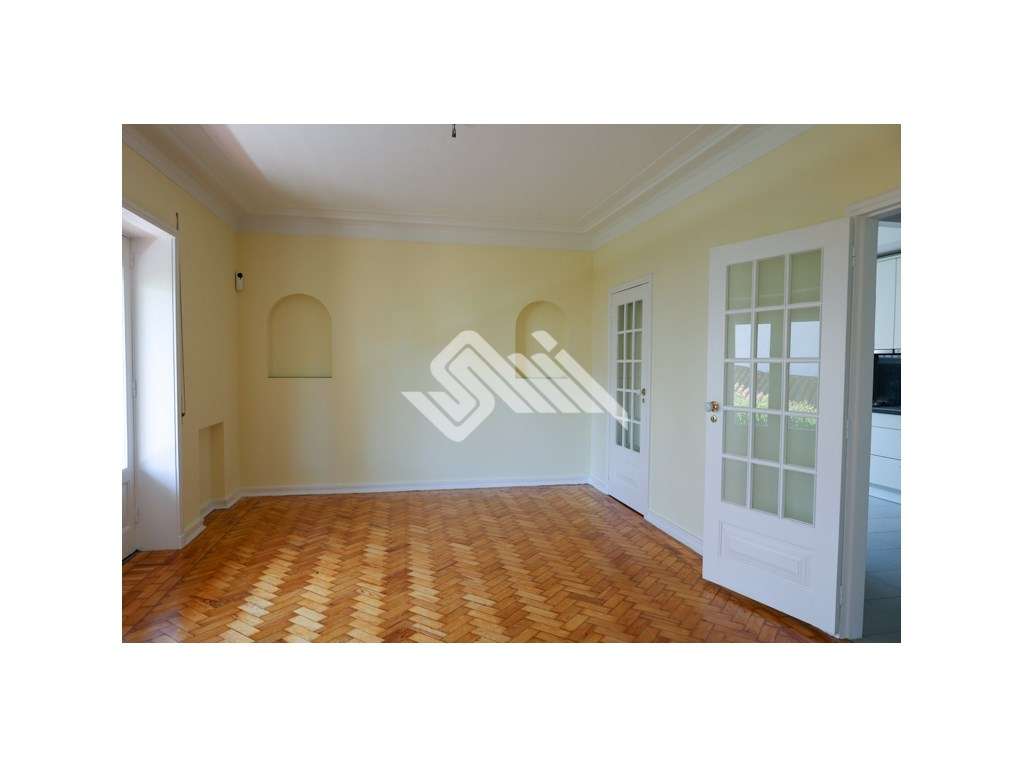 Moradia T5 c/Jardim Campo Alegre - Grande imagem: 5/26
