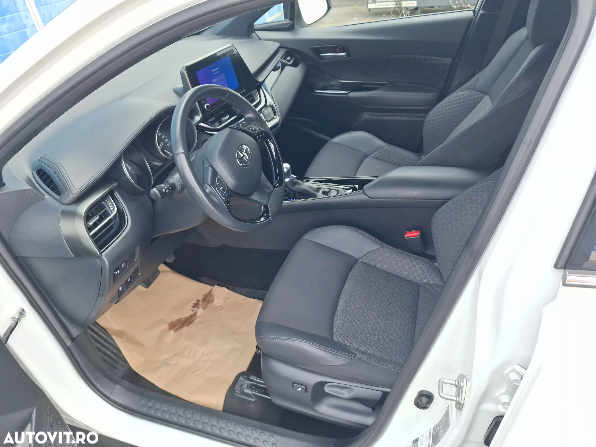 Toyota C-HR - 10