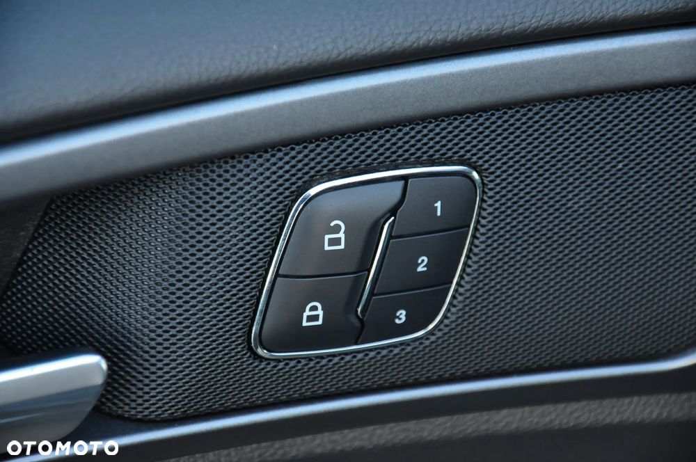 Ford Mondeo 2.0 EcoBlue Titanium - 25