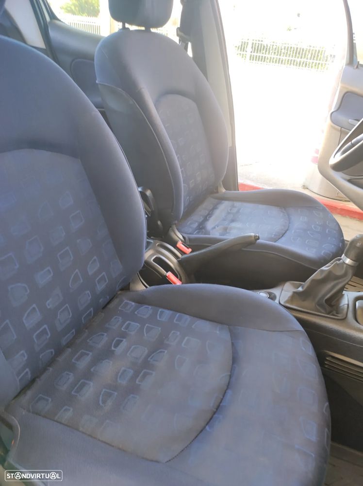 Peugeot 206 1.1 XR - 11