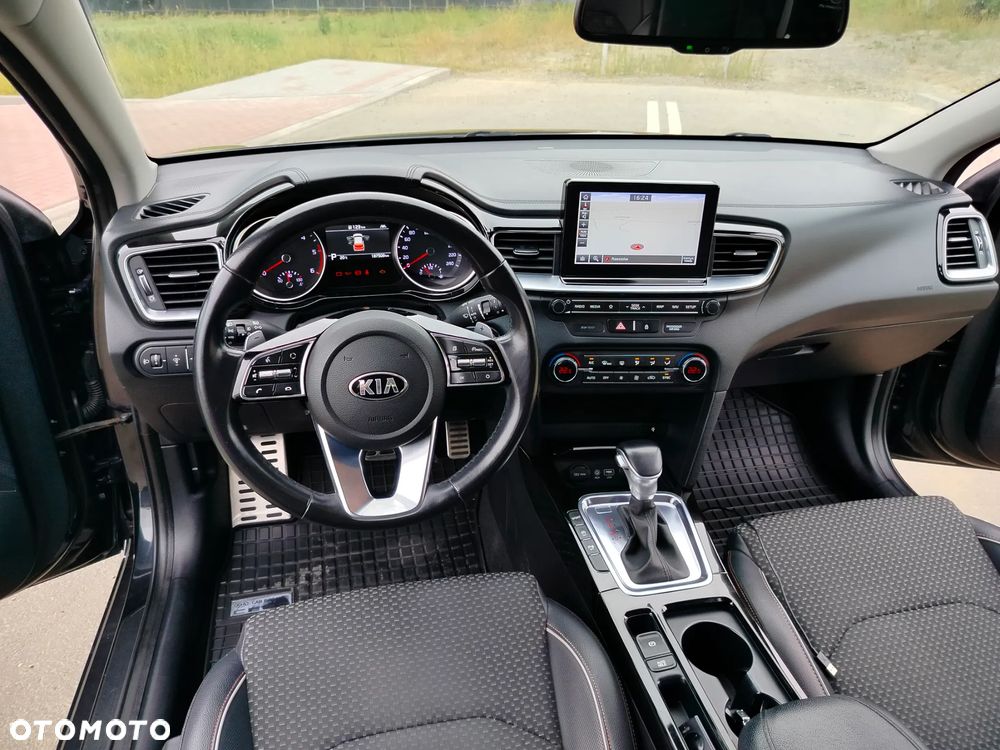 Kia Ceed 1.6 CRDi SCR L Business Line DCT - 7