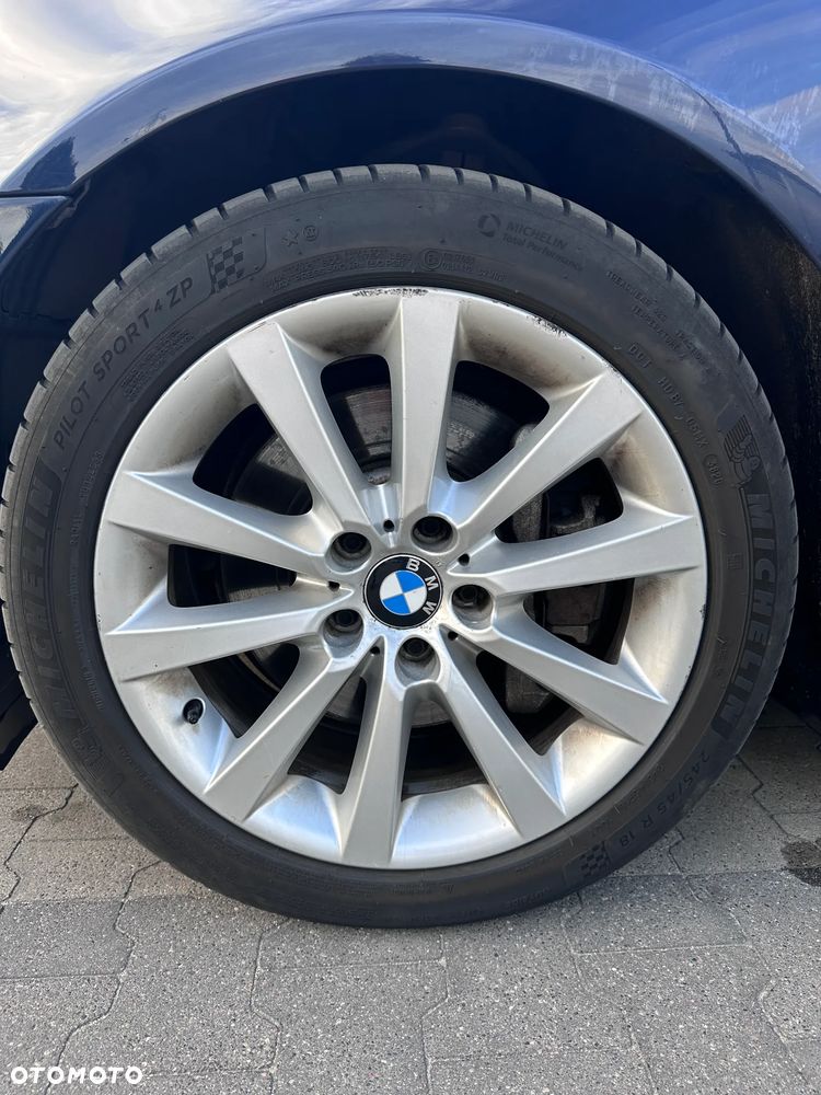 BMW Seria 5 525d xDrive - 11