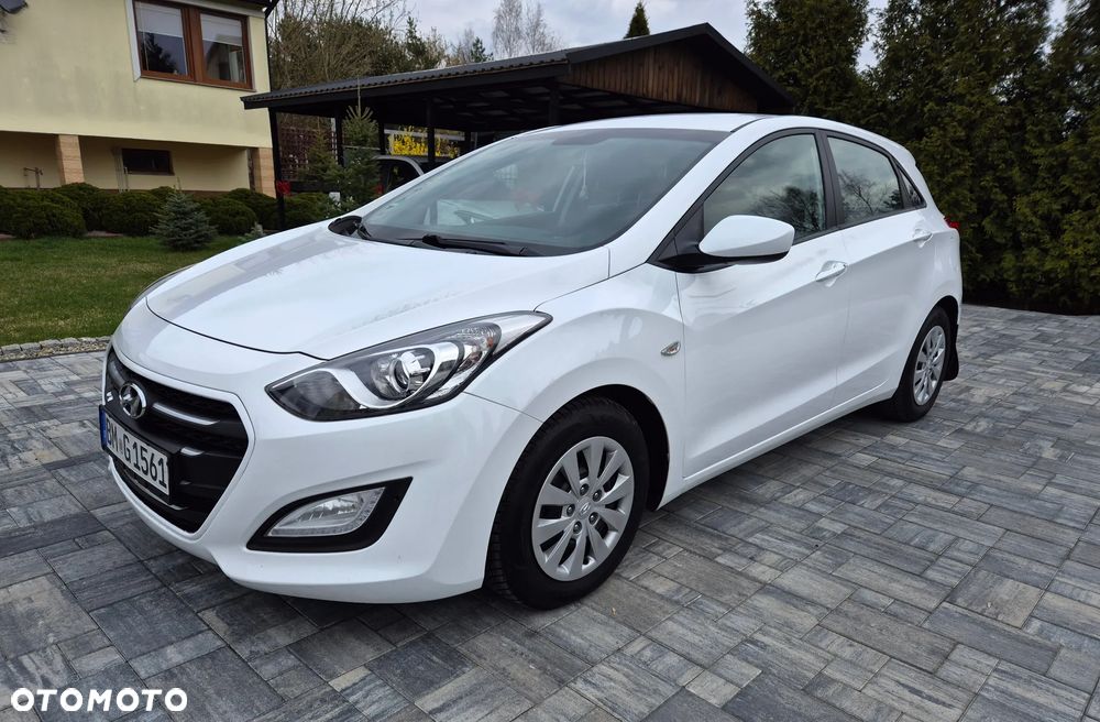 Hyundai i30 blue 1.6 CRDi Classic - 1