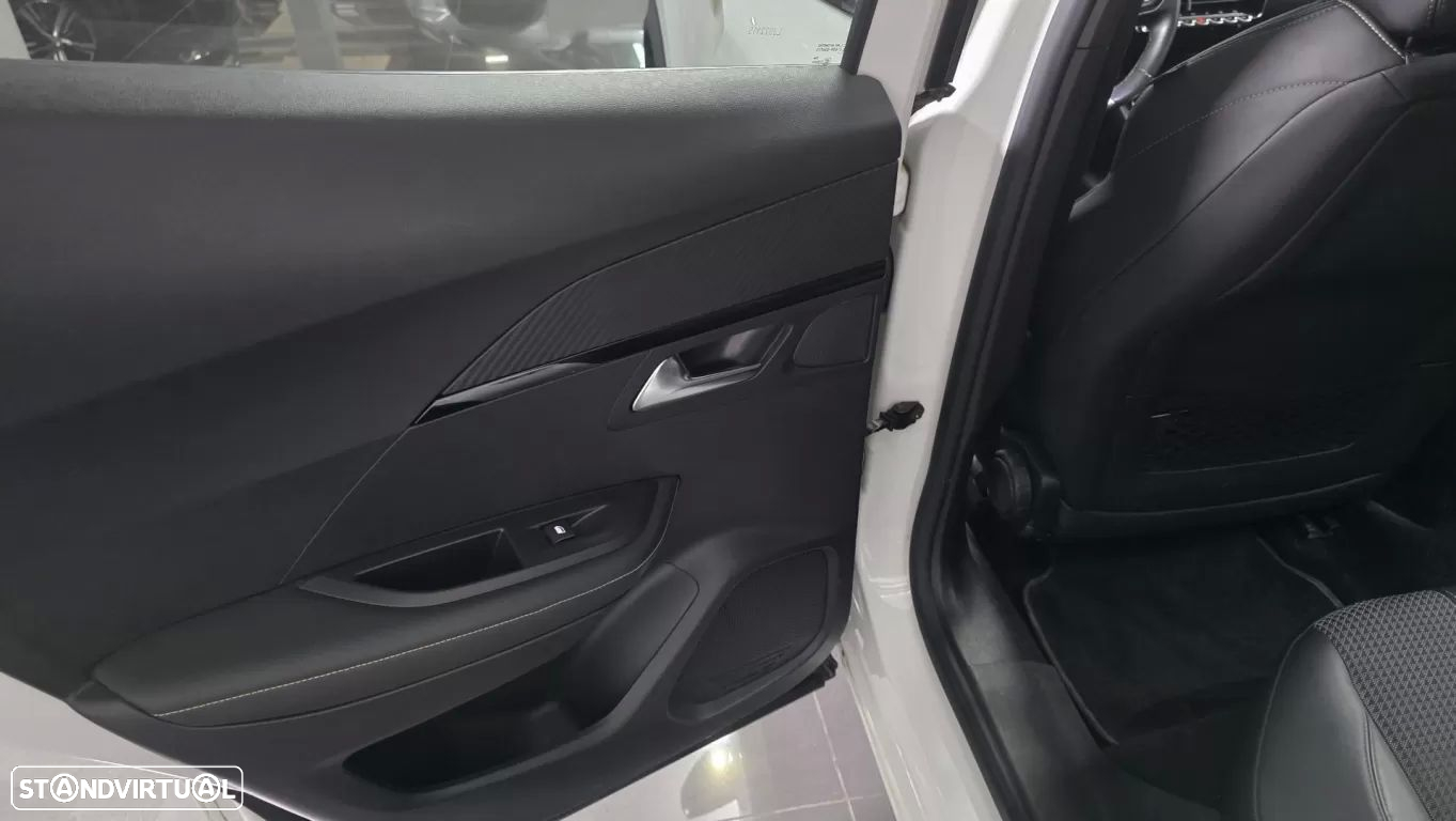 Peugeot 2008 1.2 PureTech GT Line EAT8 - 21