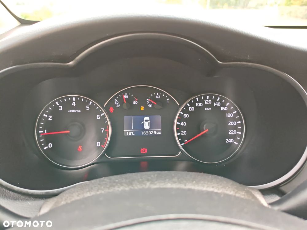 Kia Carens 1.6 GDI L - 20