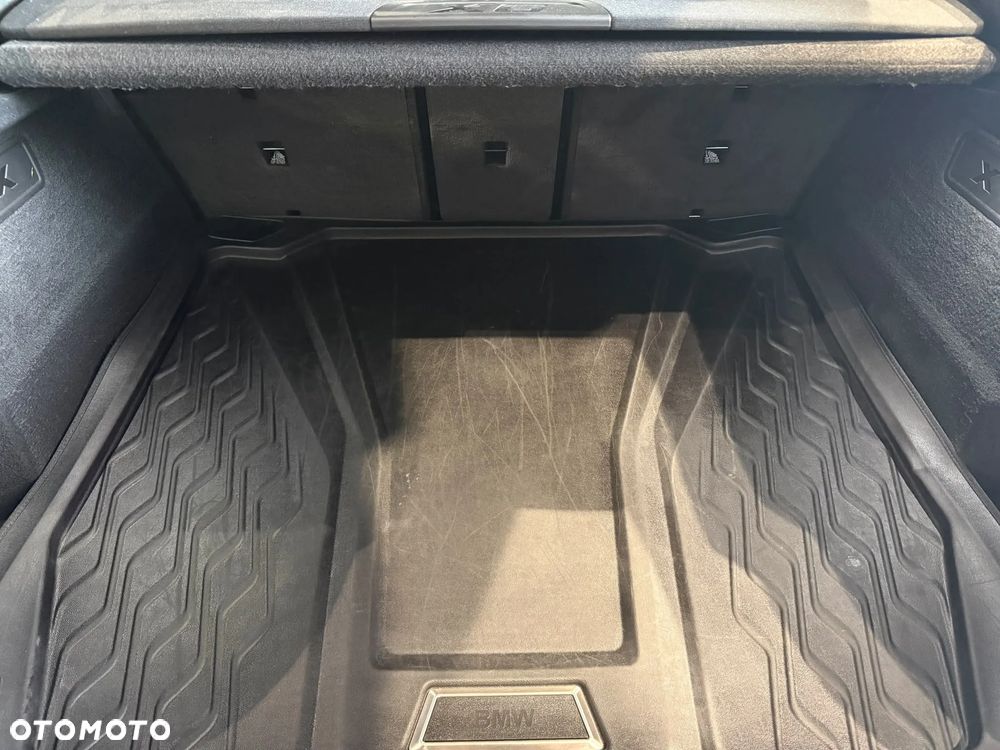 BMW X6 xDrive40d mHEV - 22
