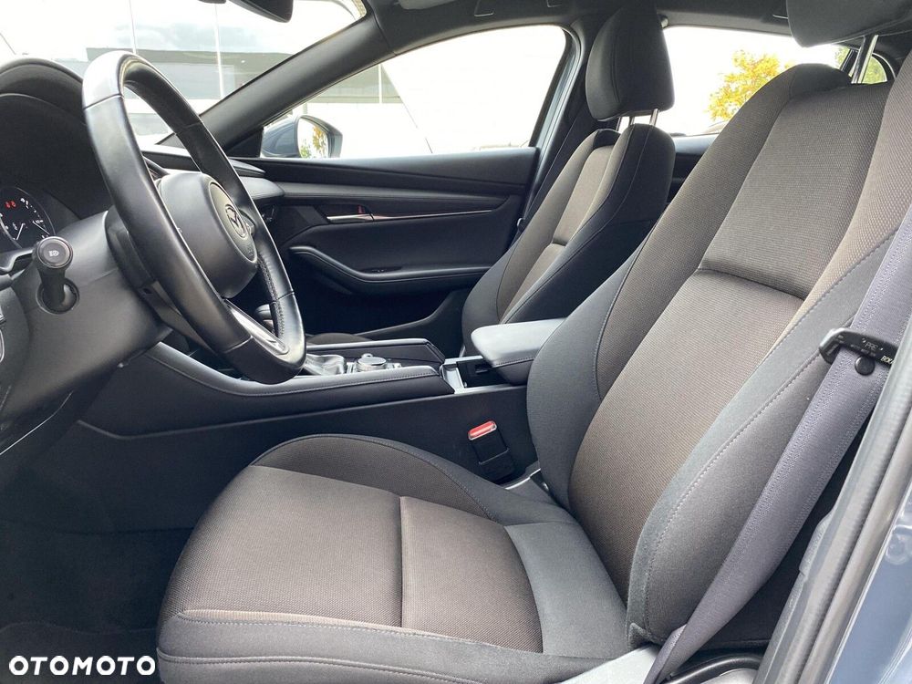 Mazda 3 - 8