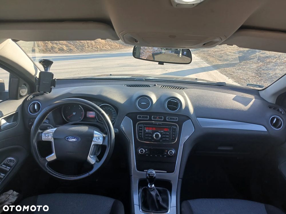 Ford Mondeo 2.0 TDCi Gold X - 9