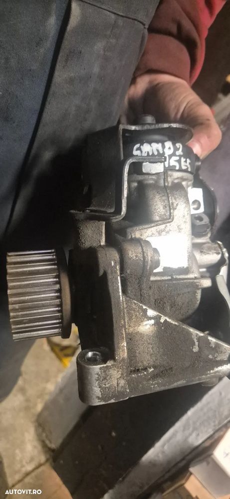 Pompa inalte Dacia Sandero 2 1.5 dci diesel injectie BOSCH 90cp - 3