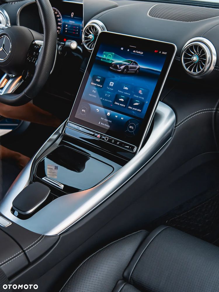 Mercedes-Benz AMG GT 63 4Matic+ - 27