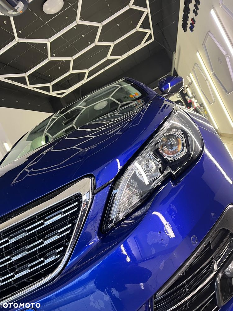 Peugeot 308 BlueHDi 120 EAT6 Stop & Start Active Business-Paket - 4