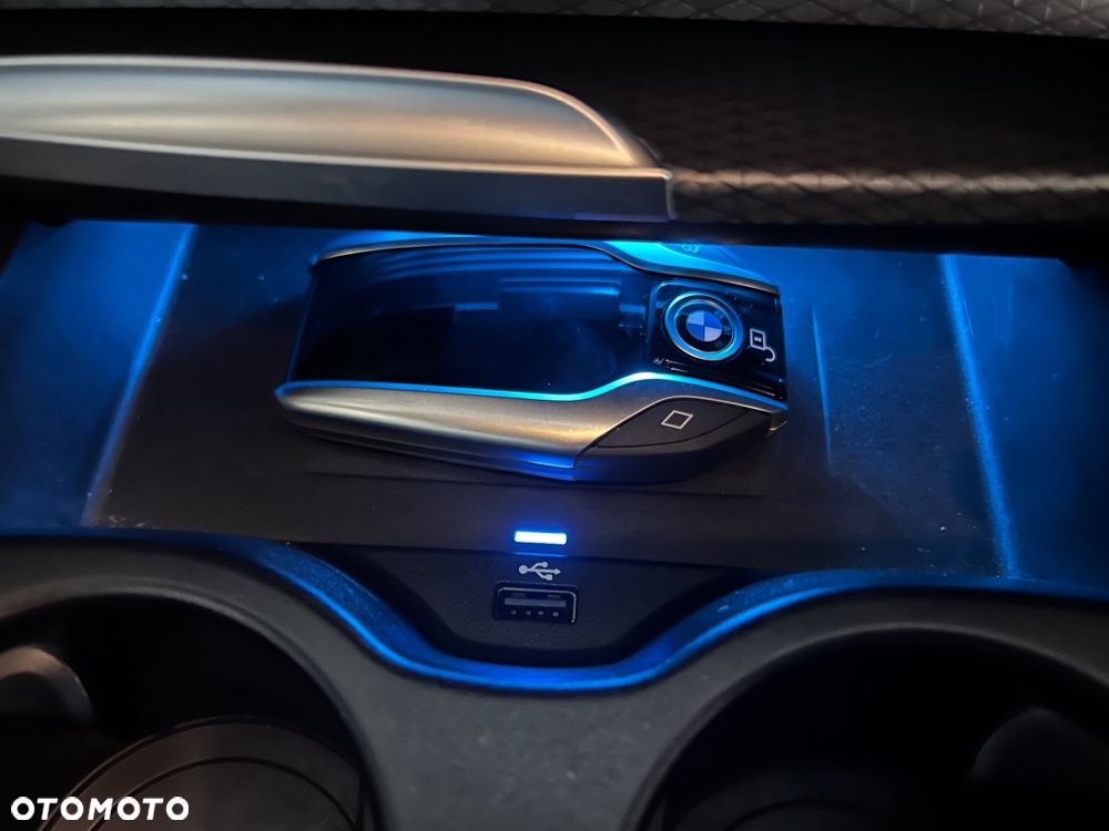 BMW Seria 5 520e M Sport sport - 27