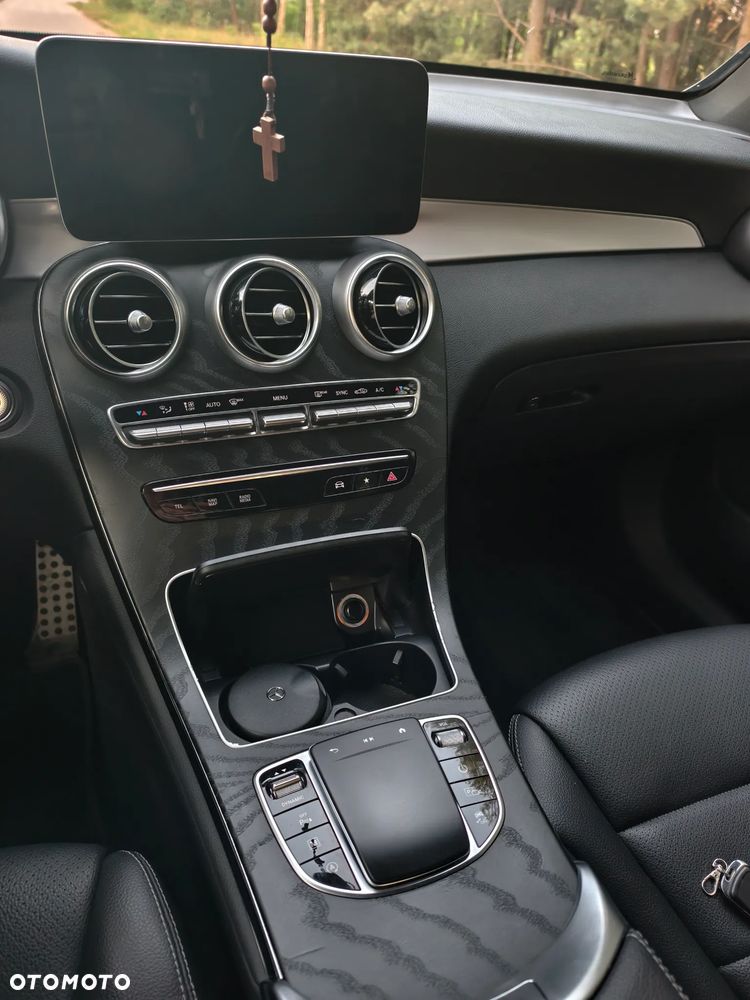 Mercedes-Benz GLC - 17