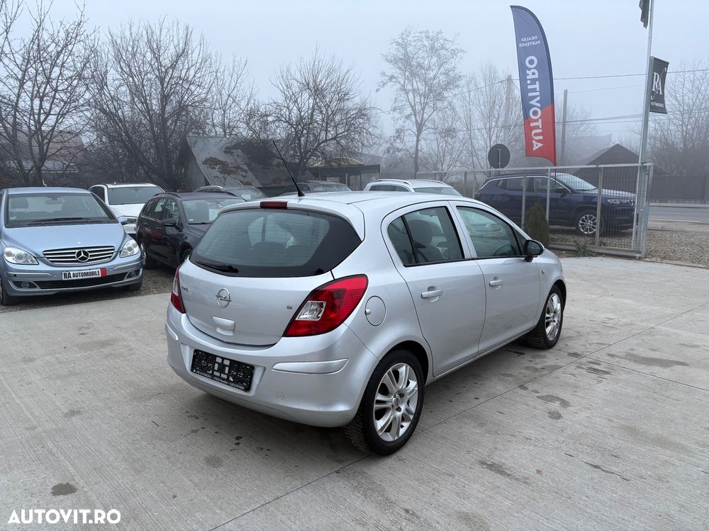 Opel Corsa 1.2 16V Enjoy - 12