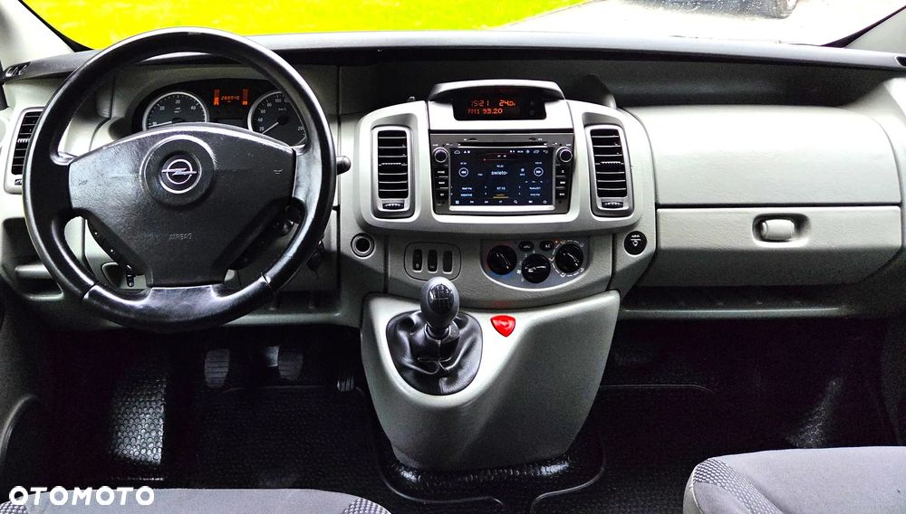 Opel Vivaro - 12