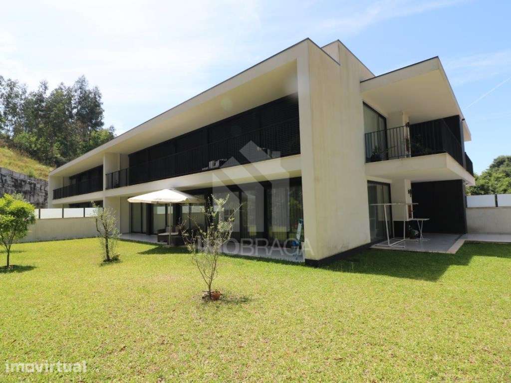 Venda Apartamento T3 com Jardim - Lamaçães - Grande imagem: 3/53