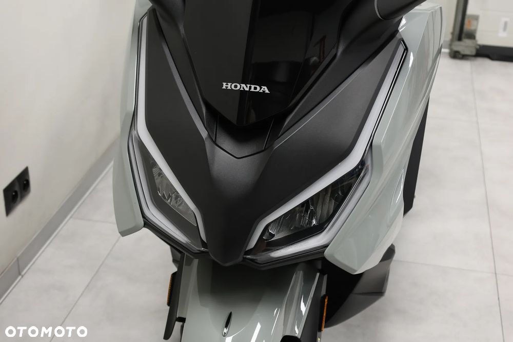 Honda NSS - 24