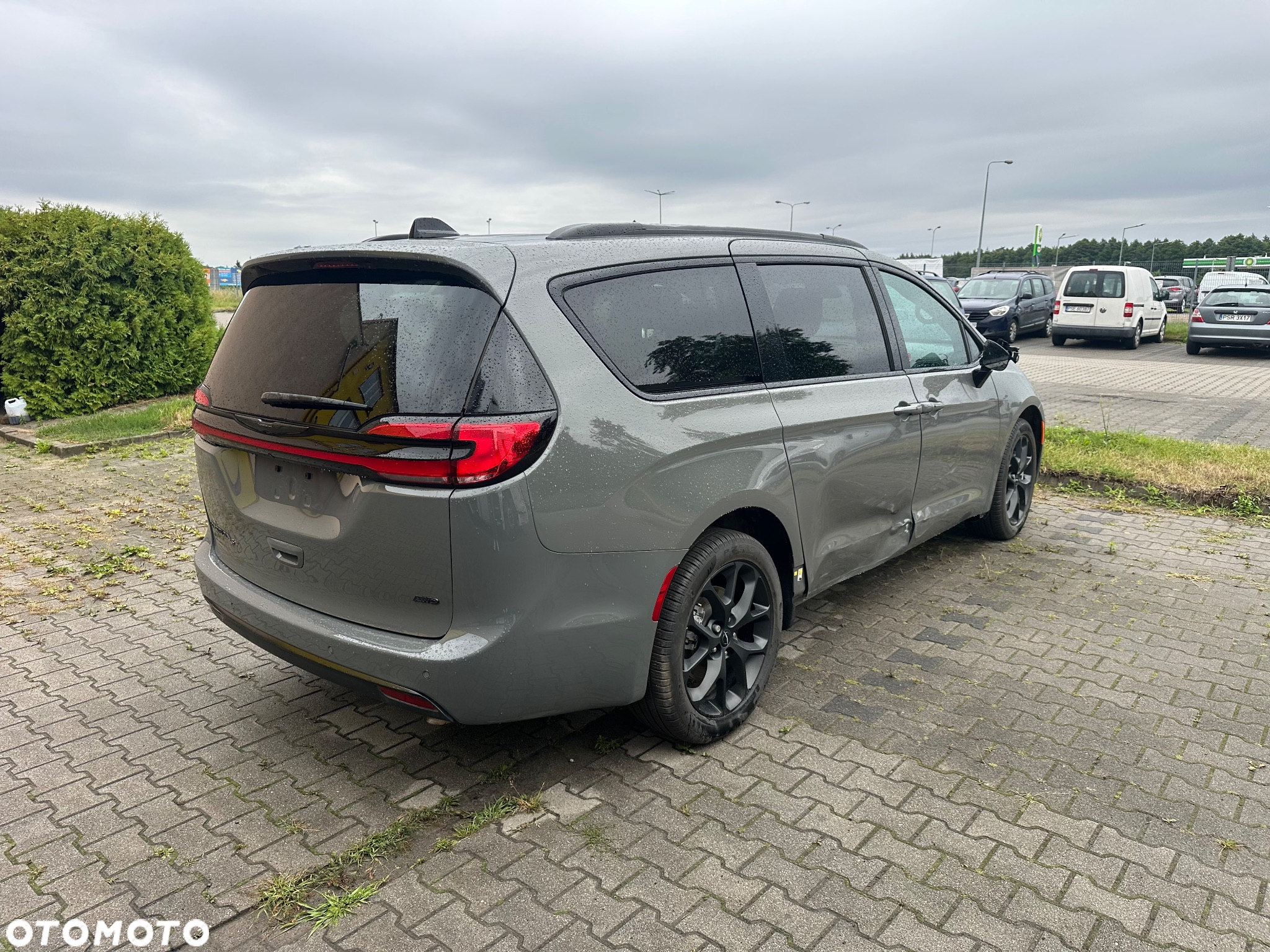 Chrysler Pacifica - 3