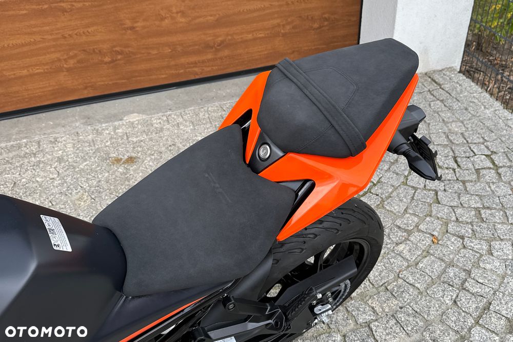 KTM RC 125 - 25