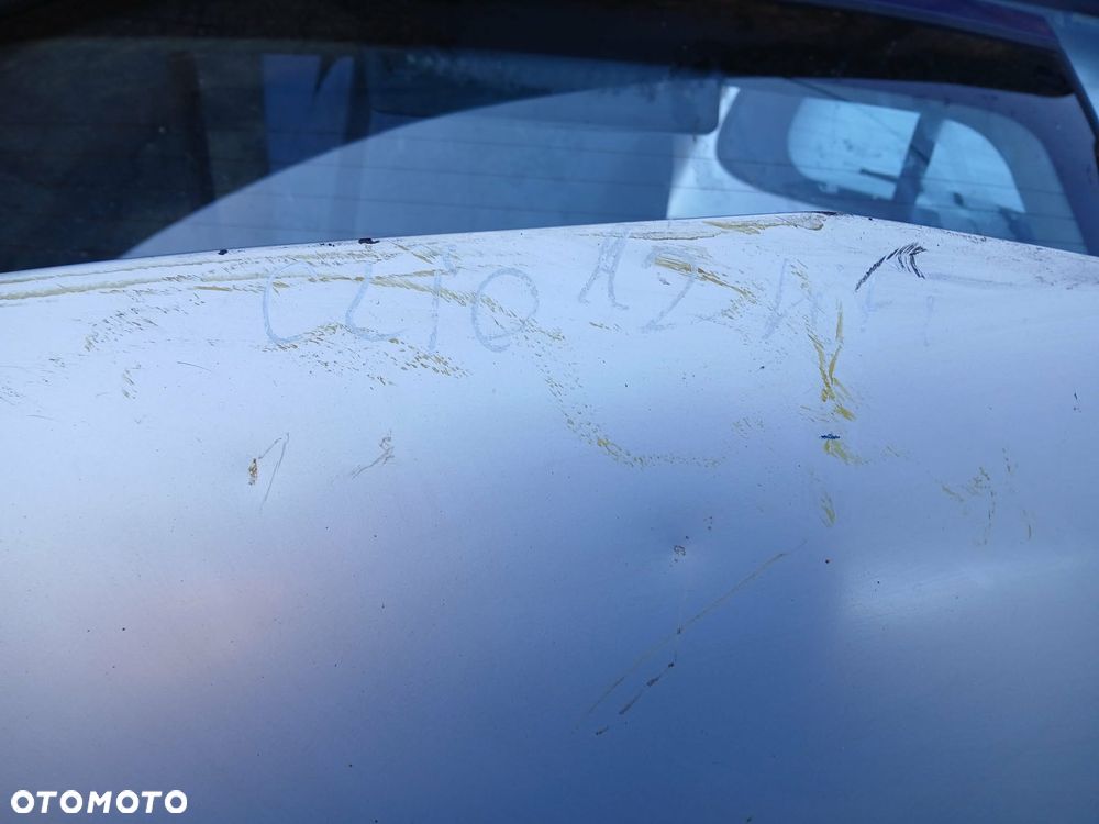 Renault Clio II Lift Maska 50ZŁ- porysowana. - 3