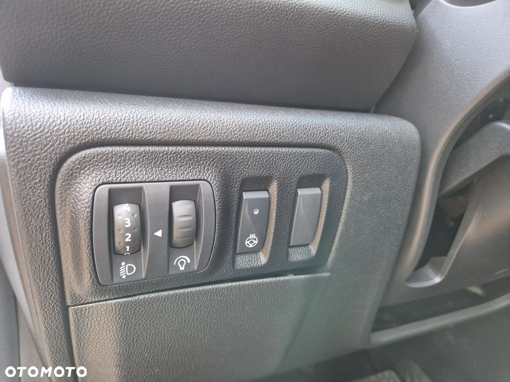 Renault Megane BLUE dCi 115 EDC BUSINESS EDITION - 22