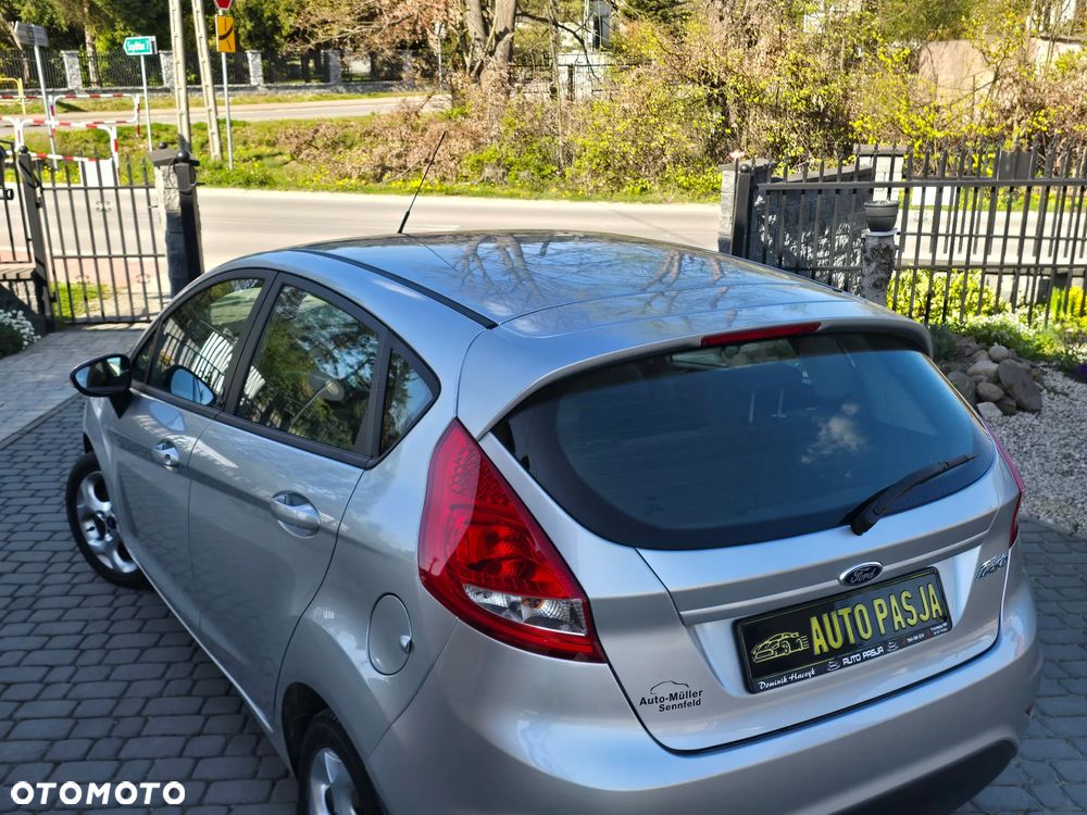 Ford Fiesta 1.25 Champions Edition - 17