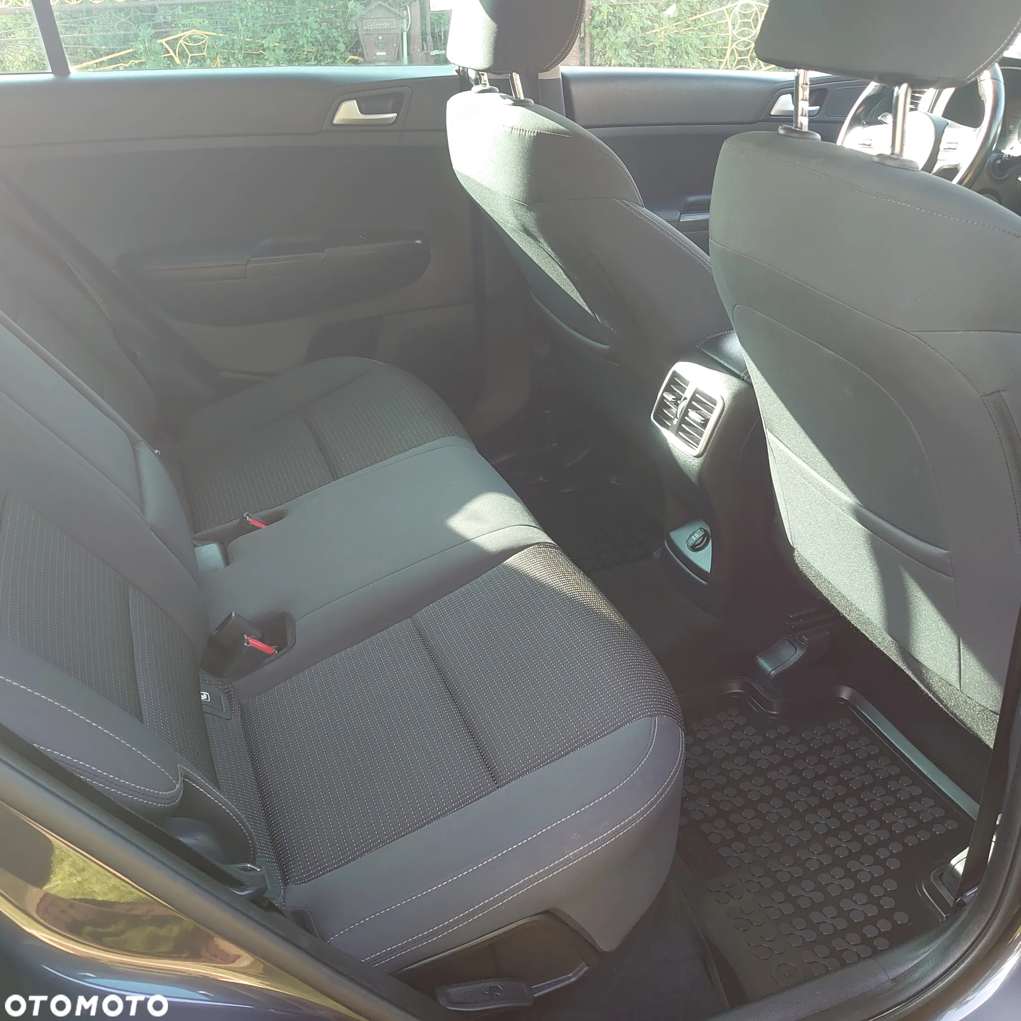 Kia Sportage 1.7 CRDI L 2WD - 12