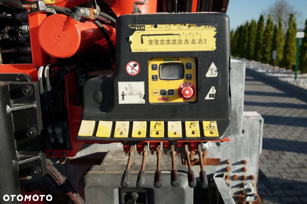 Iveco STRALIS 460 / 6X2 / SKRZYNIOWY 8,1 m + HDS FASSI. F185 MAX UDŹWIG 5 500 KG / STEROWANIE RADIOWE / ROTATOR / - 20