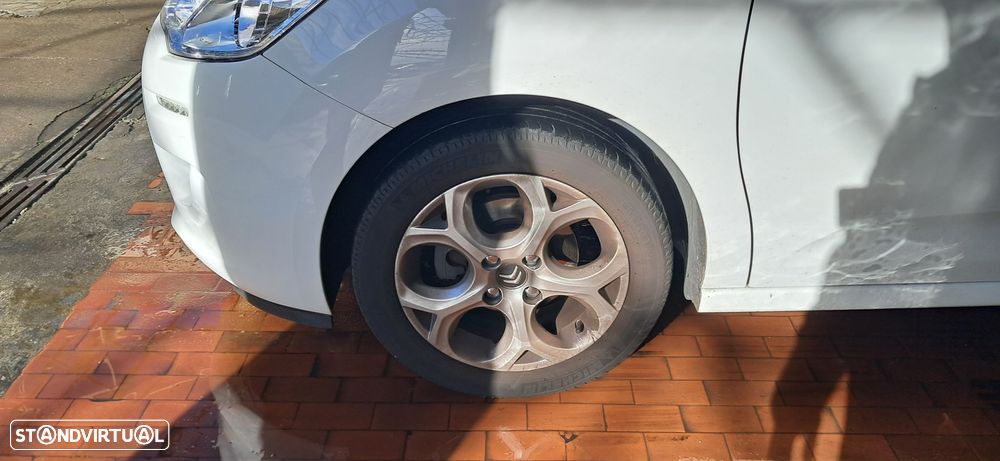 Citroën C3 1.2 PureTech Collection - 2