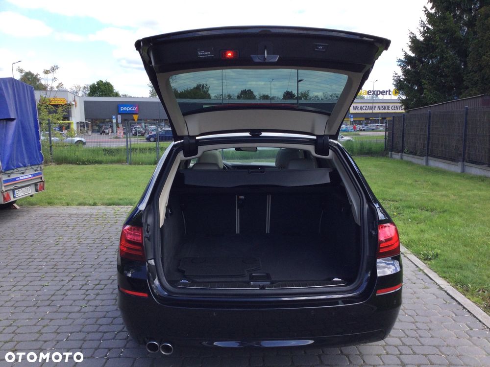 BMW Seria 5 520d xDrive Luxury Line - 11