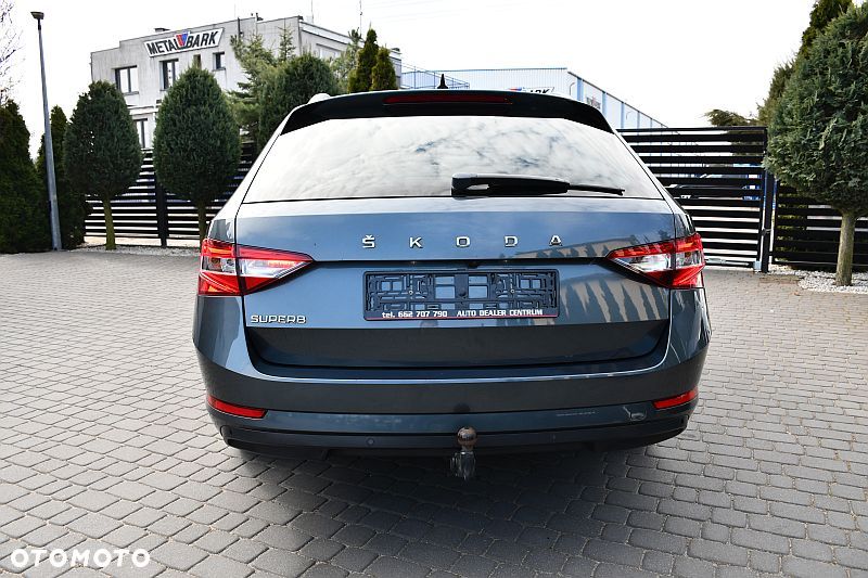 Skoda Superb 2.0 TDI DSG Style - 31