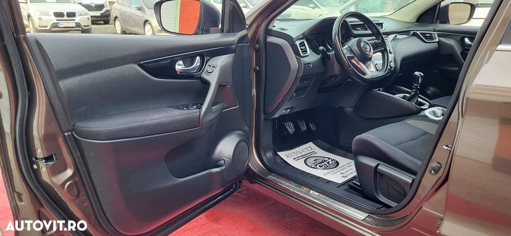 Nissan Qashqai - 11