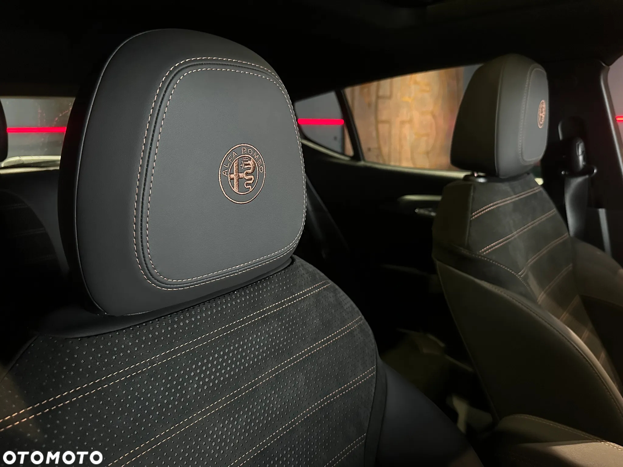Alfa Romeo Tonale 1.5 T4 GSE mHEV Intensa DCT - 9