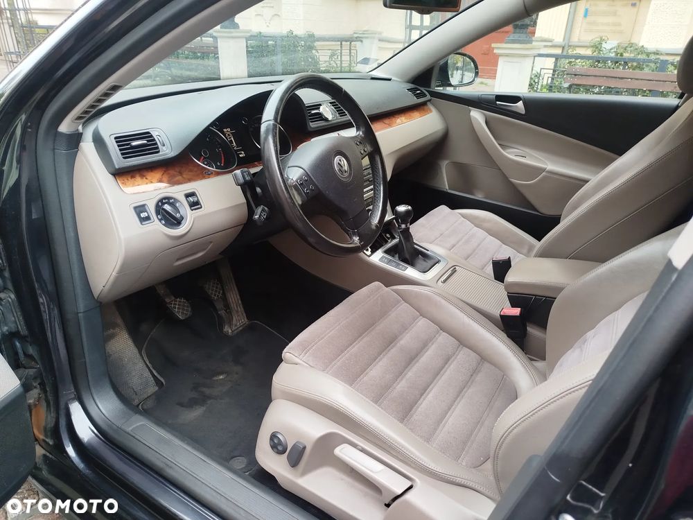Volkswagen Passat - 5