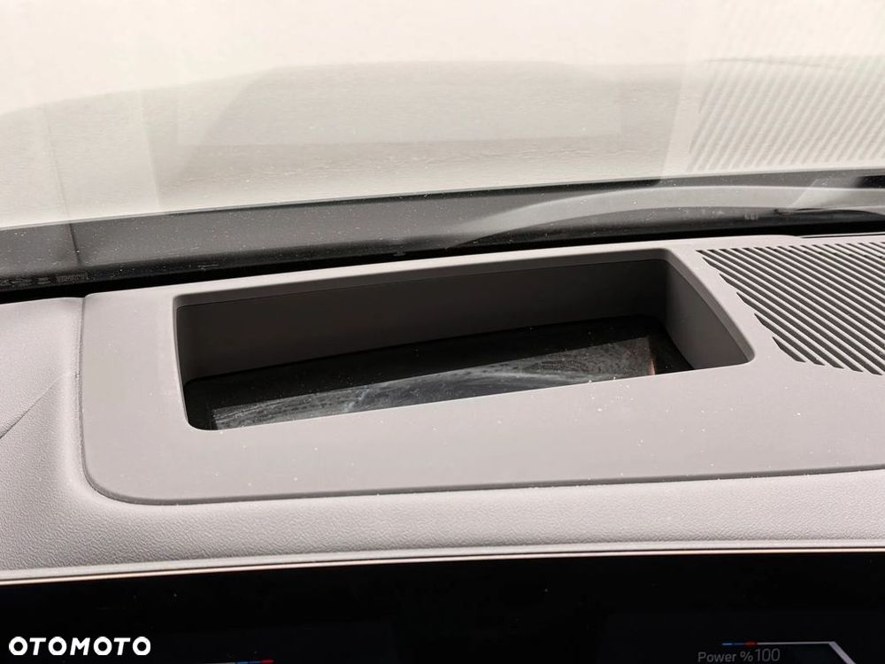 BMW Seria 5 520d xDrive mHEV - 18