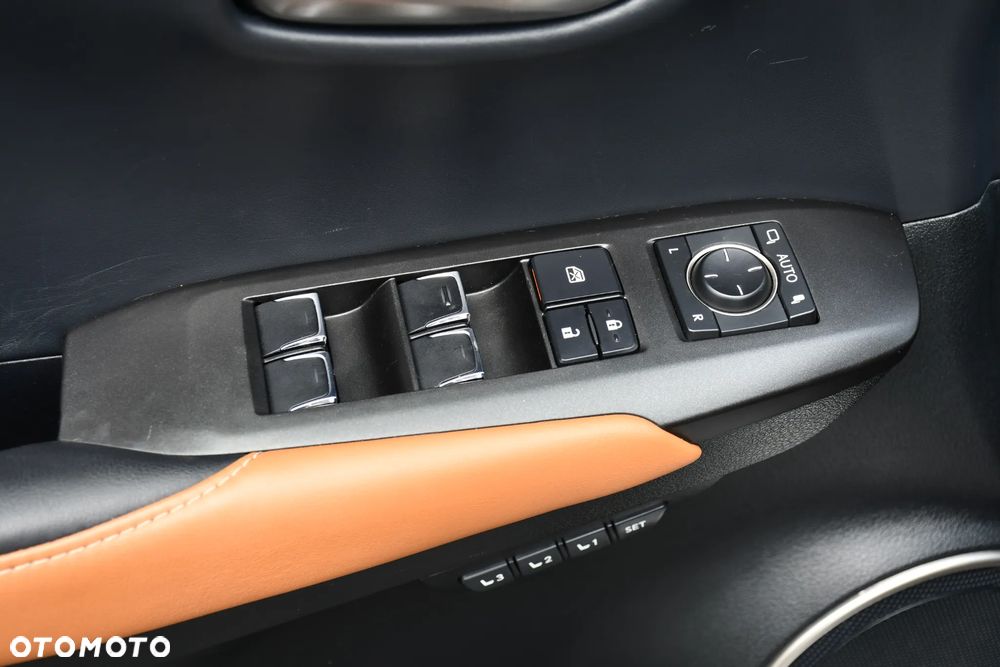 Lexus NX 300 Prestige AWD - 27