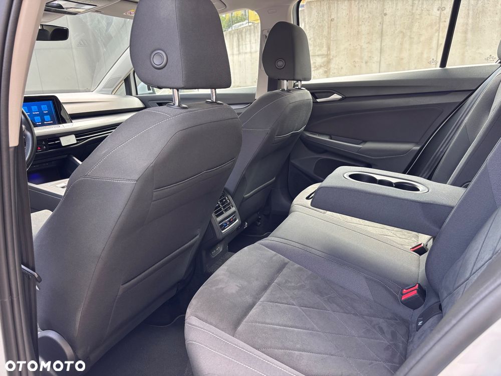 Volkswagen Golf - 6